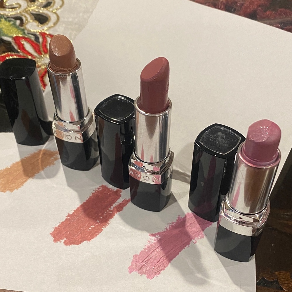 Avon Lipstick set of 3
